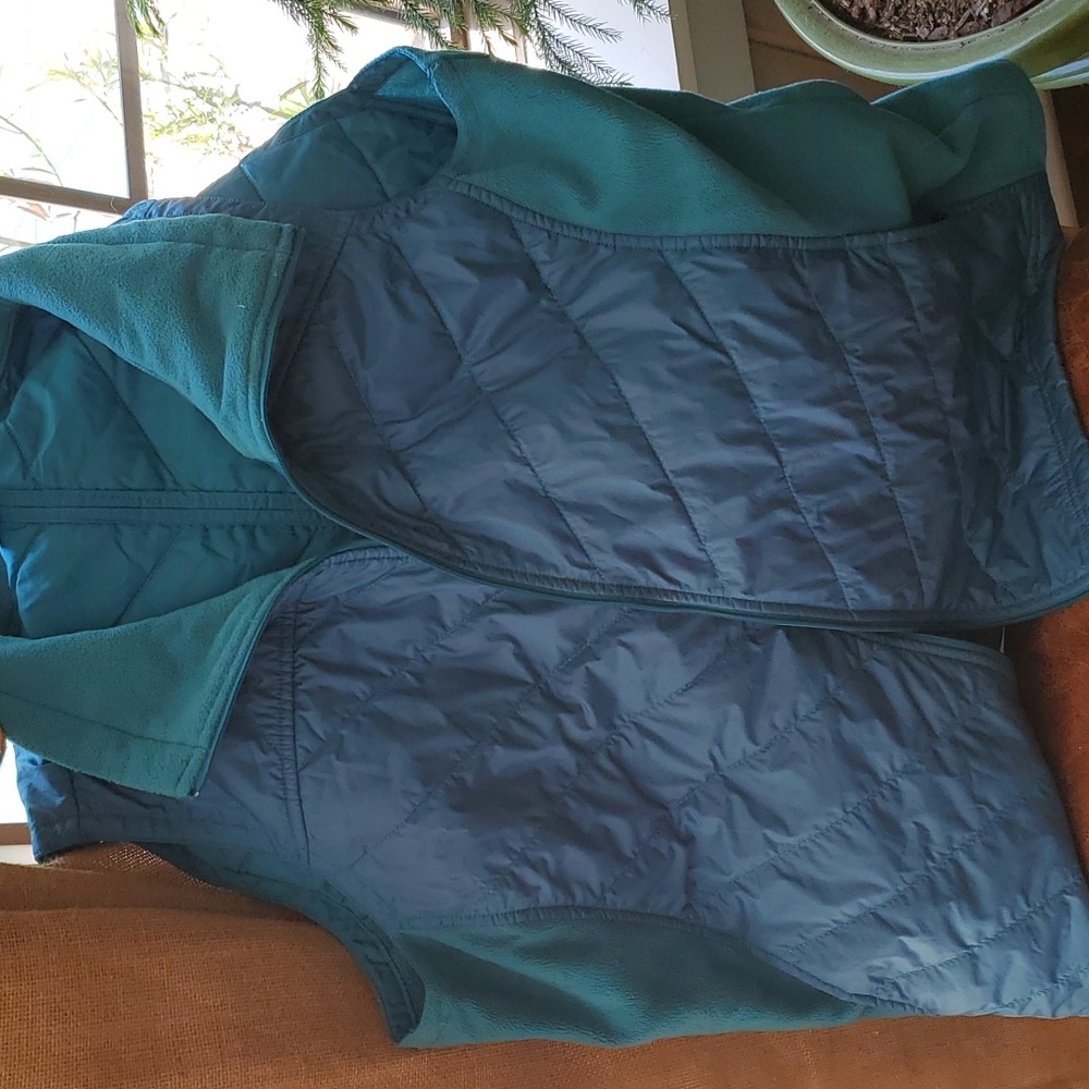 Columbia Vest